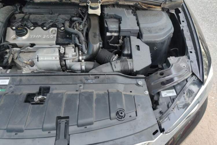 Used DS 5LS 2014 1.6T Prestige Edition THP200 Engine Bay Left