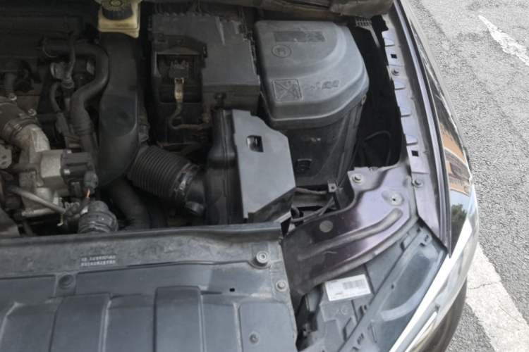 Used DS 5LS 2014 1.6T Luxury Edition THP160 Engine Bay Left