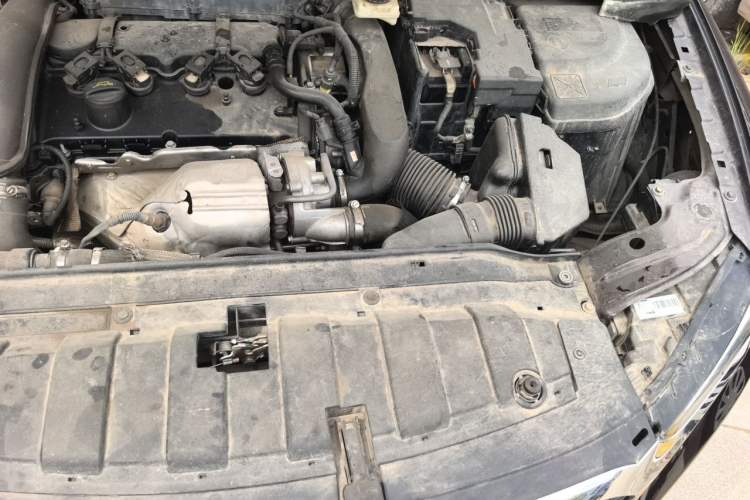 Used DS 5LS 2014 1.6T Prestige Edition THP200 Engine Bay Left