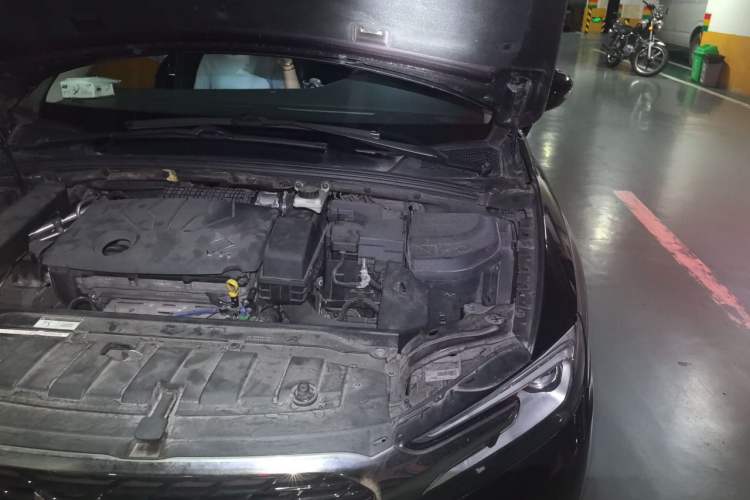 Used DS 5LS 2014 1.8L Elegant Edition VTi140 Engine Bay Left