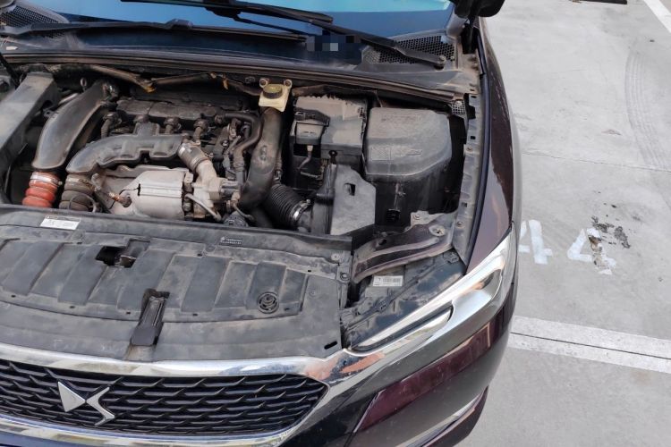 Used DS 5LS 2014 1.6T Luxury Edition THP160 Engine Bay Left