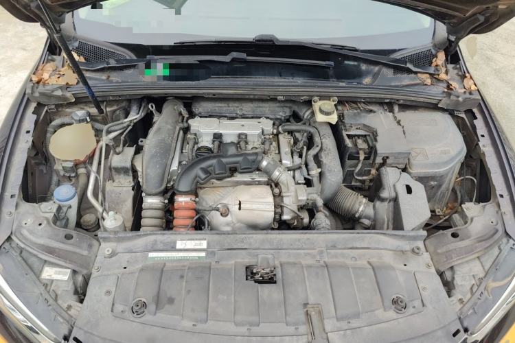 Used DS 5LS 2014 1.6T Luxury Edition THP160 Engine Bay