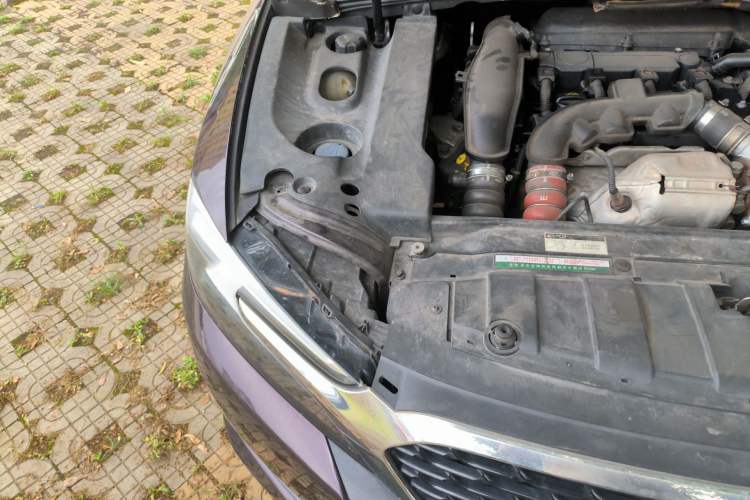 Used DS 5LS 2014 1.6T Luxury Edition THP160 Engine Bay Right
