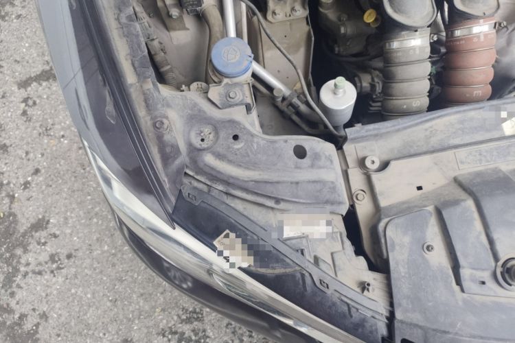 Used DS 5LS 2014 1.6T Luxury Edition THP160 Engine Bay Right