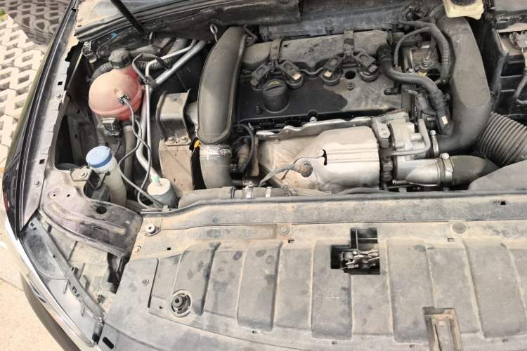 Used DS 5LS 2014 1.6T Prestige Edition THP200 Engine Bay Right