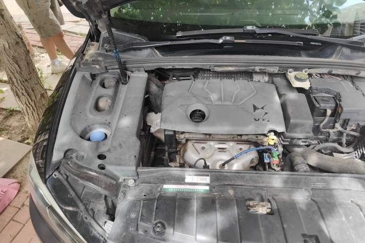 Used DS 5LS 2014 1.8L Elegant Edition VTi140 Engine Bay Right