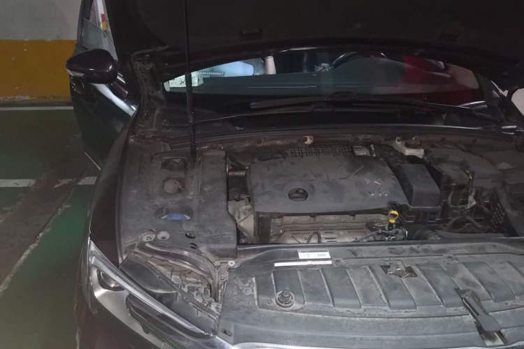 Used DS 5LS 2014 1.8L Elegant Edition VTi140 Engine Bay Right
