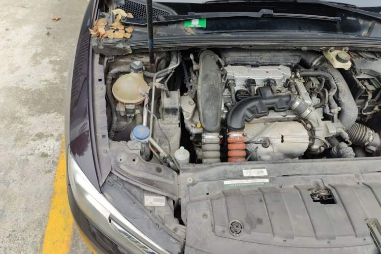 Used DS 5LS 2014 1.6T Luxury Edition THP160 Engine Bay Right