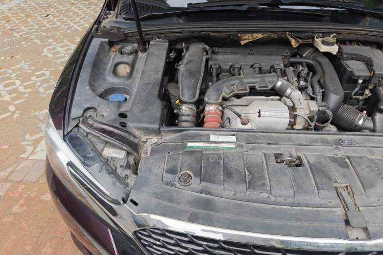 Used DS 5LS 2014 1.6T Luxury Edition THP160 Engine Bay Right
