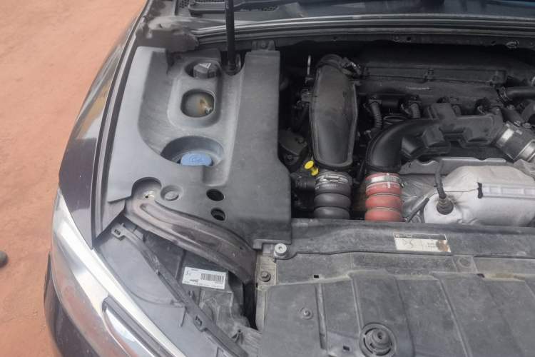 Used DS 5LS 2014 1.6T Luxury Edition THP160 Engine Bay Right