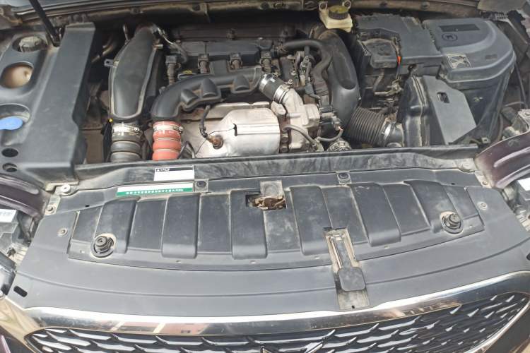 Used DS 5LS 2014 1.6T Elegant Version THP160 Engine Bay