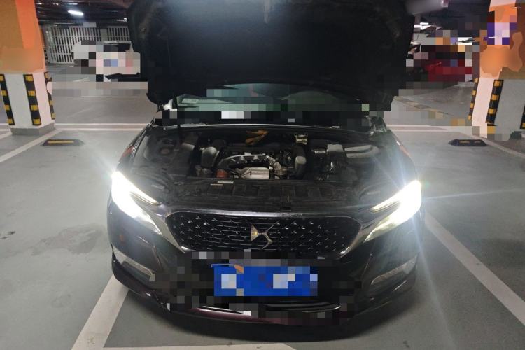 Used DS 5LS 2014 1.6T Luxury Edition THP160 Engine Bay