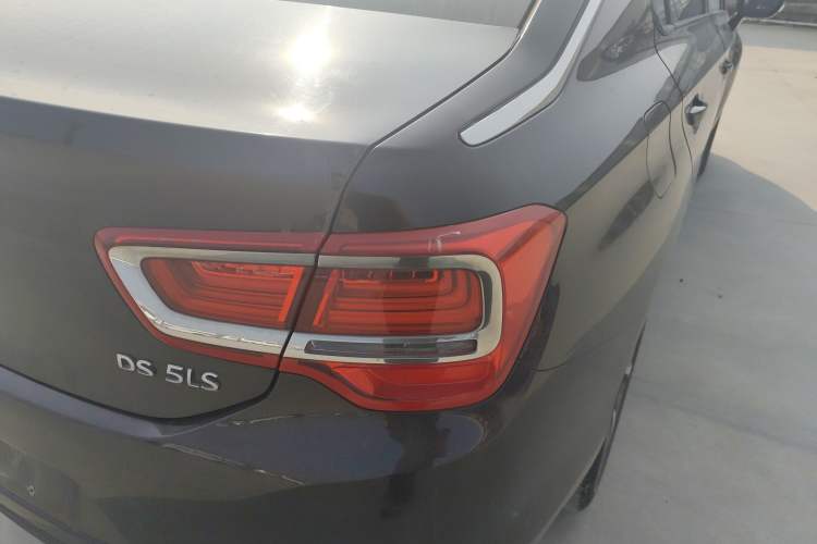 Used DS 5LS 2014 1.6T Elegant Version THP160 Exterior 3