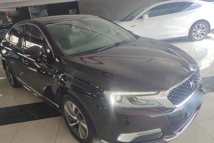 Used DS 5LS 2014 1.6T Luxury Edition THP160 Front Right 45 Deg