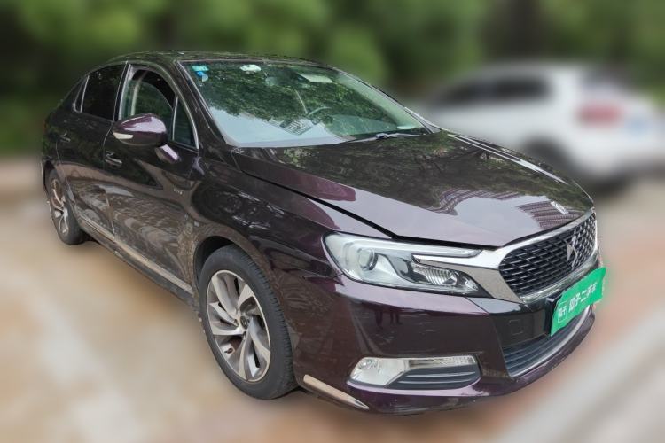 Used DS 5LS 2014 1.6T Luxury Edition THP160 Front Right 45 Deg