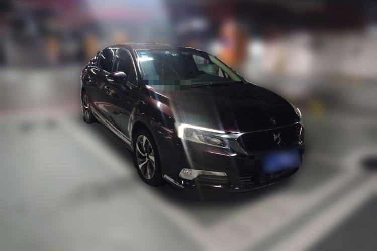 Used DS 5LS 2014 1.6T Luxury Edition THP160 Front Right 45 Deg