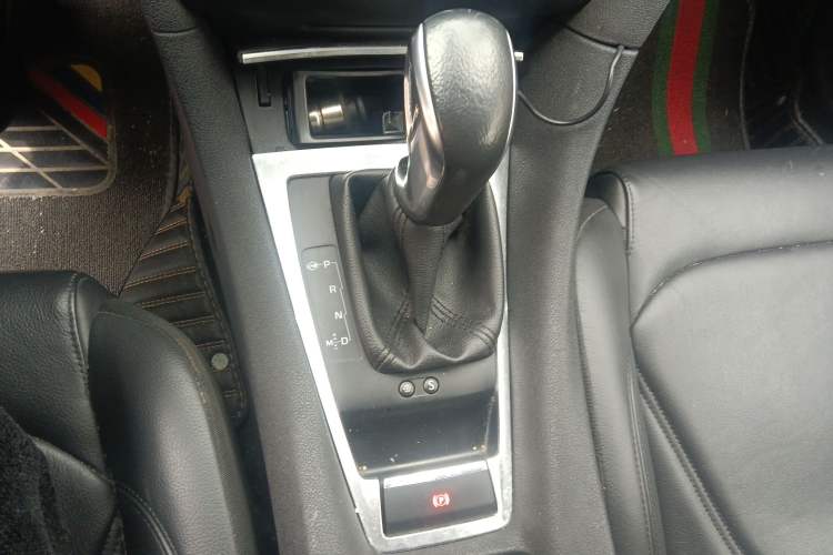 Used DS 5LS 2014 1.6T Elegant Version THP160 Gear Lever