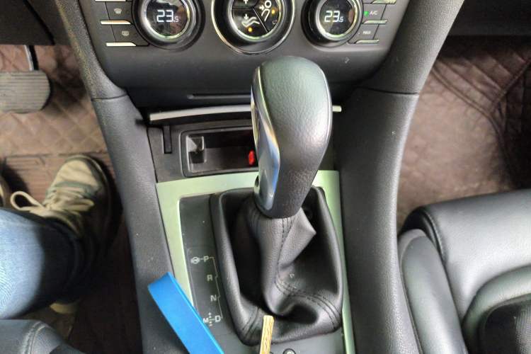 Used DS 5LS 2014 1.6T Luxury Edition THP160 Gear Lever