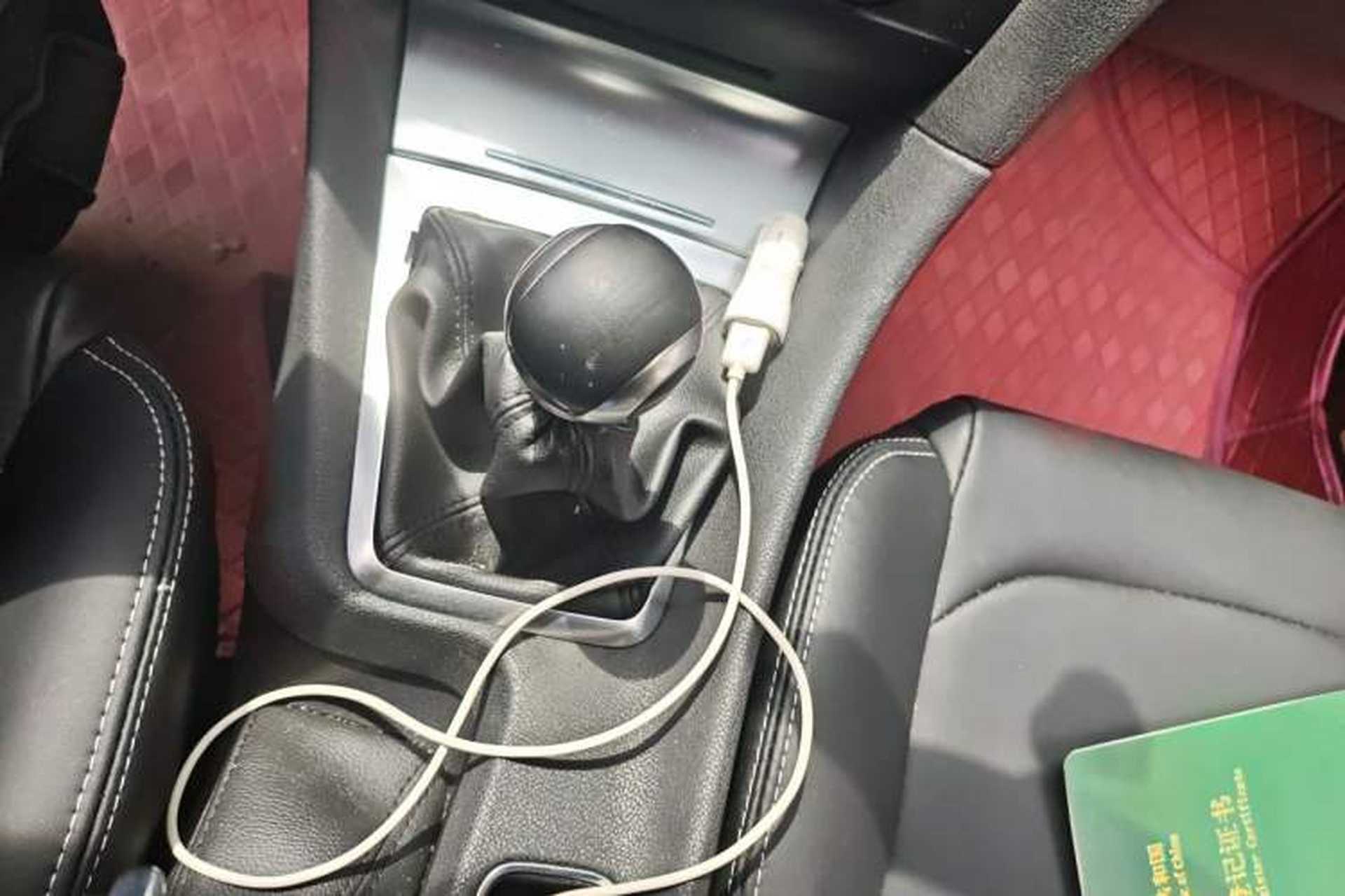 Used DS 5LS 2014 1.8L Manual Comfort Version VTi140 Gear Lever