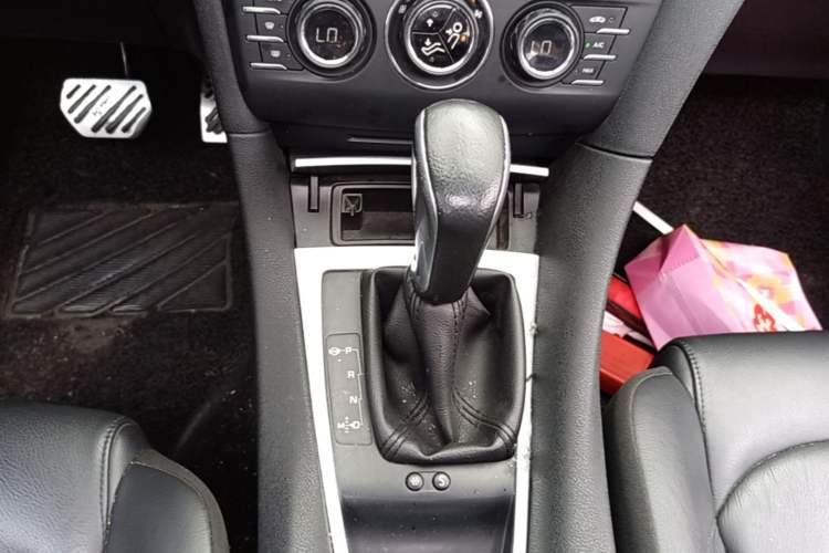 Used DS 5LS 2014 1.6T Elegant Version THP160 Gear Lever