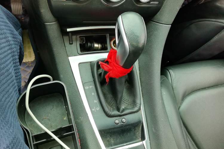 Used DS 5LS 2014 1.8L Elegant Edition VTi140 Gear Lever