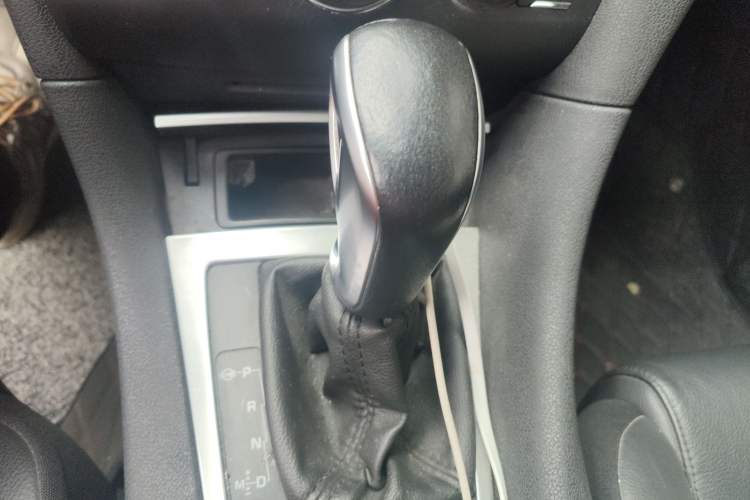 Used DS 5LS 2014 1.6T Luxury Edition THP160 Gear Lever