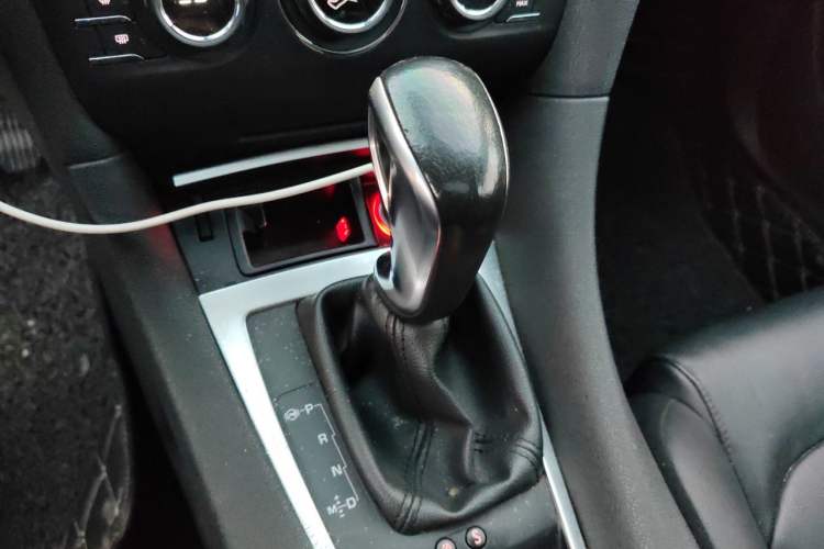 Used DS 5LS 2014 1.6T Luxury Edition THP160 Gear Lever