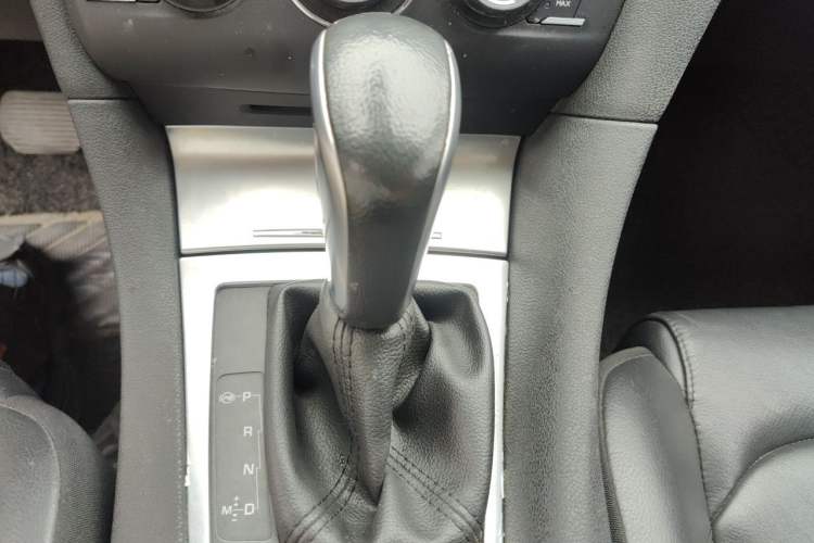Used DS 5LS 2014 1.6T Luxury Edition THP160 Gear Lever