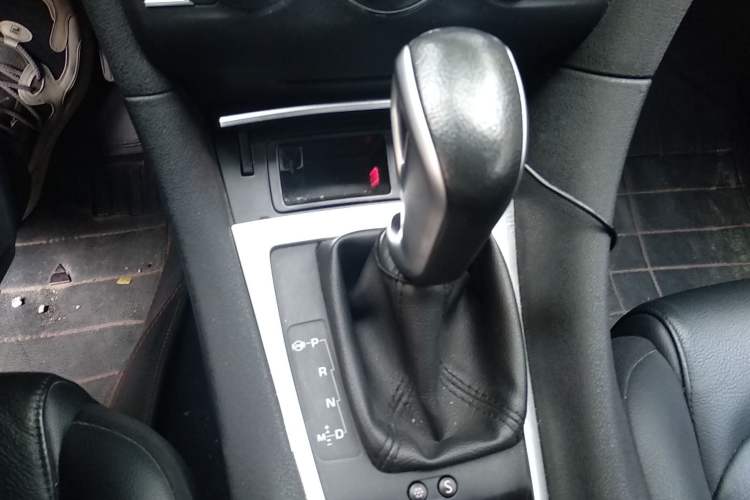 Used DS 5LS 2014 1.6T Luxury Edition THP160 Gear Lever