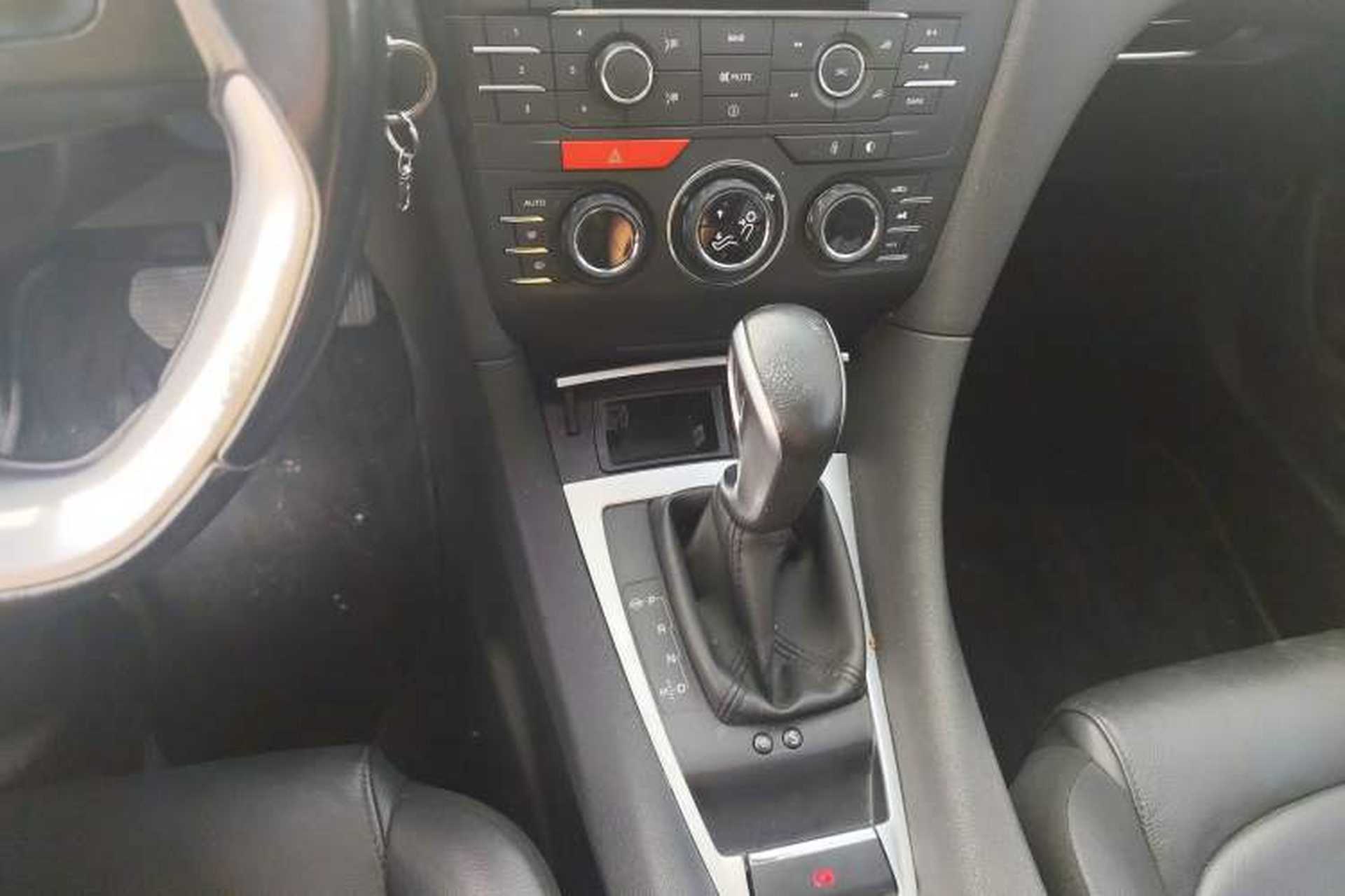 Used DS 5LS 2014 1.6T Elegant Version THP160 Gear Lever