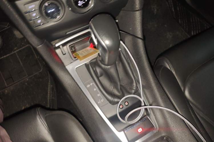 Used DS 5LS 2014 1.6T Luxury Edition THP160 Gear Lever