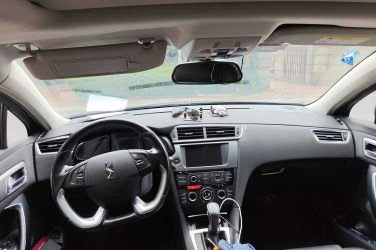 Used DS 5LS 2014 1.6T Luxury Edition THP160 Headliner