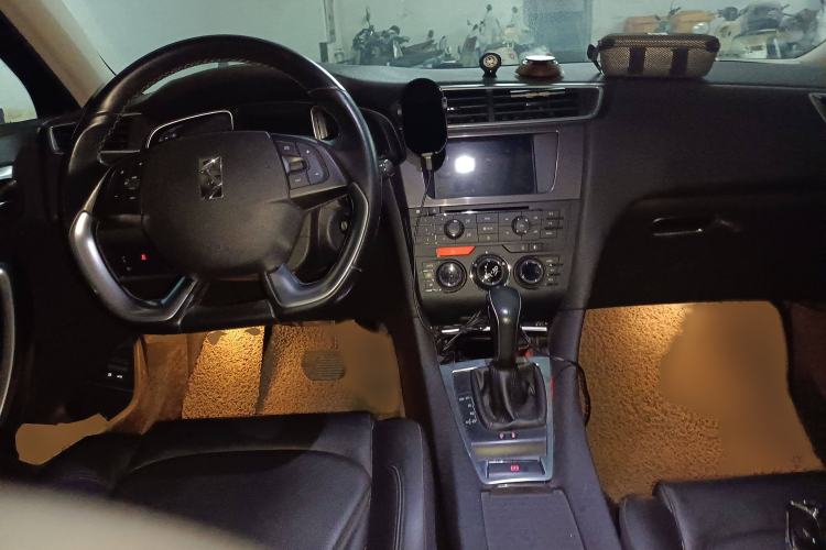Used DS 5LS 2014 1.6T Elegant Version THP160 Interior 2
