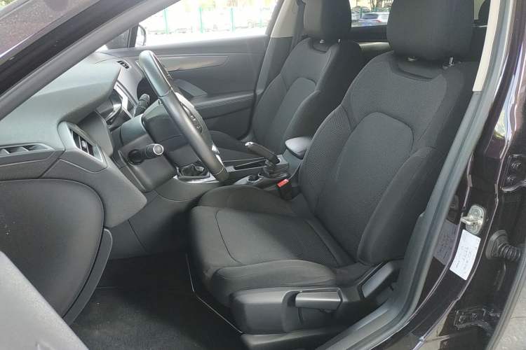Used DS 5LS 2014 1.8L automatic Comfort version VTi140 Left Front Seat