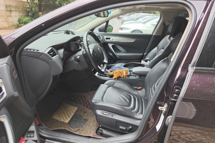 Used DS 5LS 2014 1.6T Luxury Edition THP160 Left Front Seat