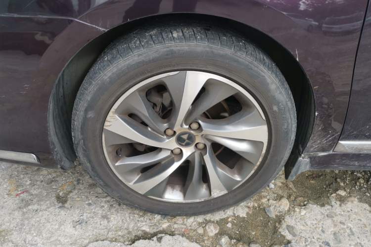 Used DS 5LS 2014 1.6T Luxury Edition THP160 Left Front Wheel Hub