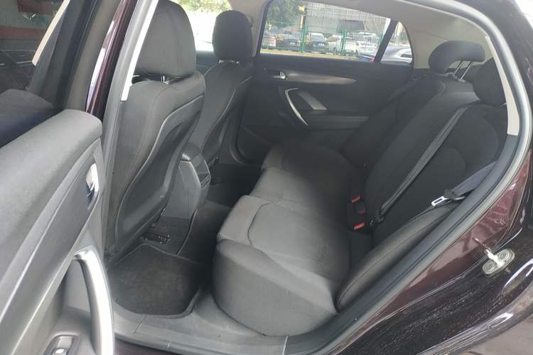 Used DS 5LS 2014 1.8L automatic Comfort version VTi140 Left Rear Seat