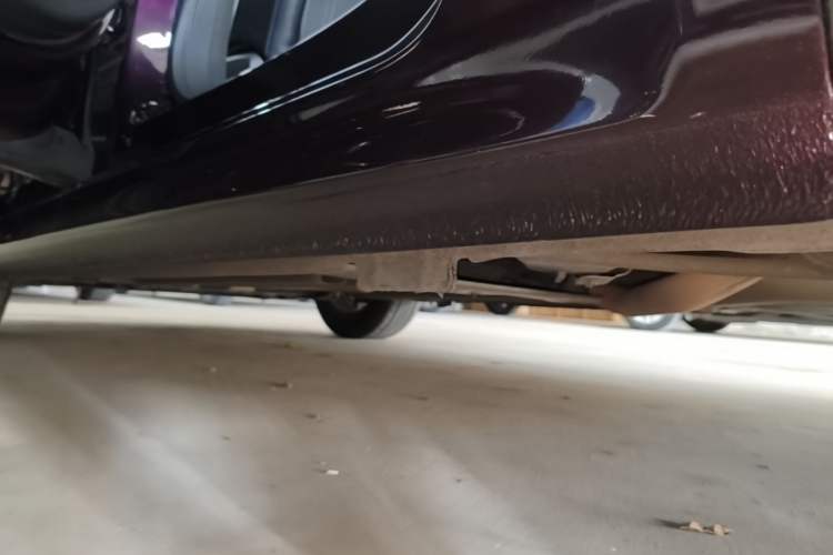 Used DS 5LS 2014 1.8L automatic Comfort version VTi140 Left Side Sill