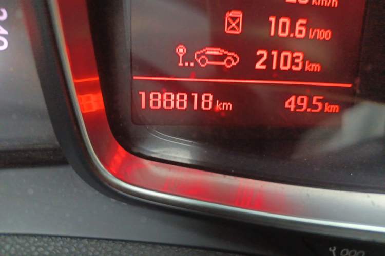 Used DS 5LS 2014 1.6T Elegant Version THP160 Odometer Close Up