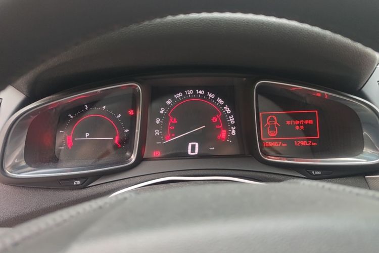 Used DS 5LS 2014 1.6T Elegant Version THP160 Odometer Close Up