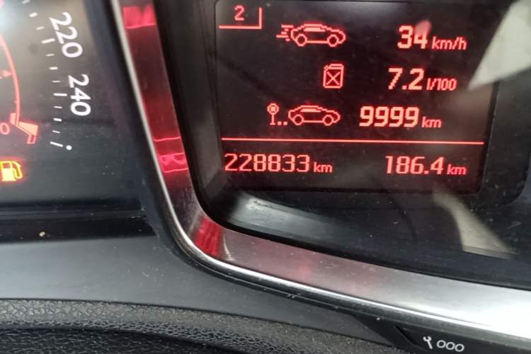 Used DS 5LS 2014 1.6T Elegant Version THP160 Odometer Close Up