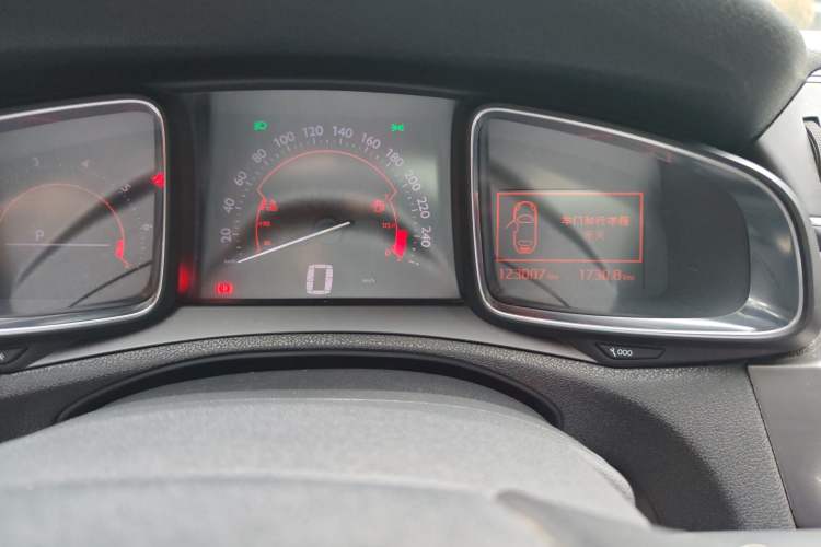 Used DS 5LS 2014 1.6T Elegant Version THP160 Odometer Close Up