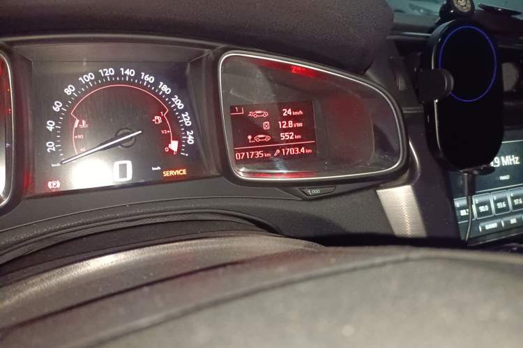 Used DS 5LS 2014 1.6T Elegant Version THP160 Odometer Close Up