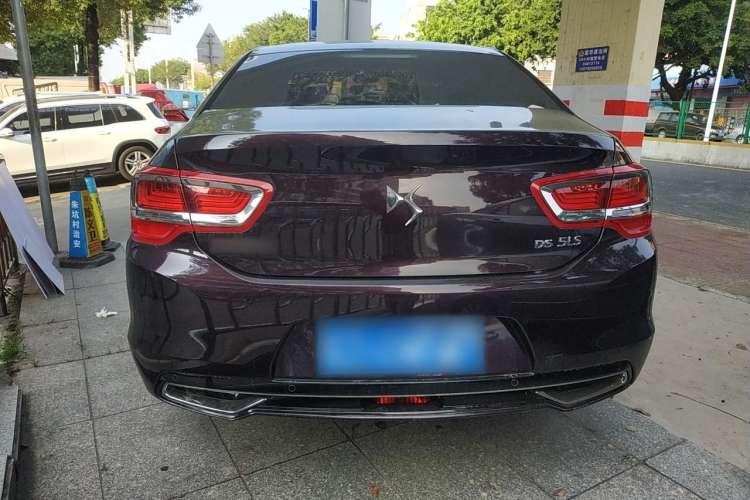 Used DS 5LS 2014 1.8L automatic Comfort version VTi140 Rear