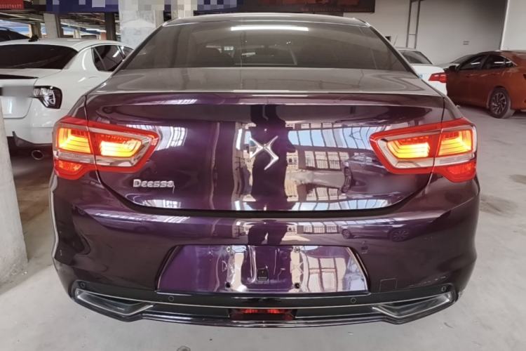 Used DS 5LS 2014 1.8L automatic Comfort version VTi140 Rear
