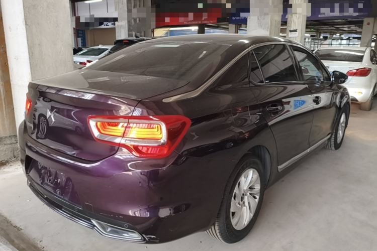 Used DS 5LS 2014 1.8L automatic Comfort version VTi140 Rear Right 45 Deg