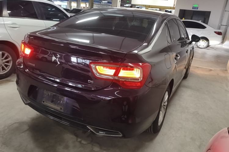 Used DS 5LS 2014 1.8L automatic Comfort version VTi140 Rear Right 45 Deg