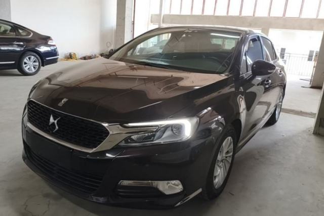 Used DS 5LS 2014 1.8L automatic Comfort version VTi140