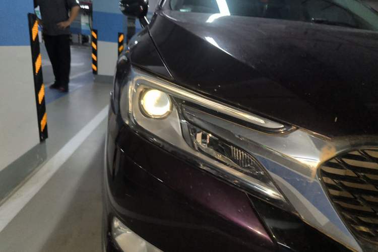 Used DS 5LS 2014 1.6T Luxury Edition THP200 Right Front Headlight