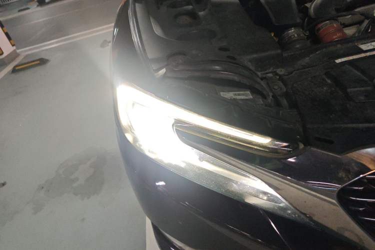 Used DS 5LS 2014 1.6T Luxury Edition THP160 Right Front Headlight